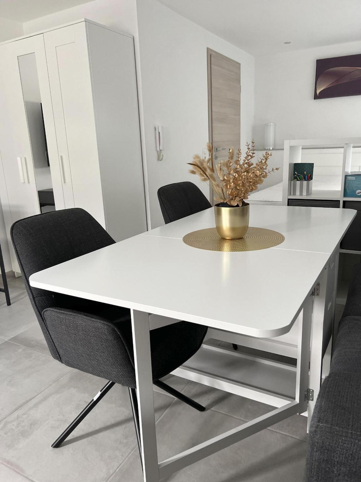 Willkommen In Dagersheim Bei Boeblingen! Gemuetliches 1 Zi Appartement Zum Wohlfuehlen In Einem Angenehmen Umfeld! Exteriér fotografie